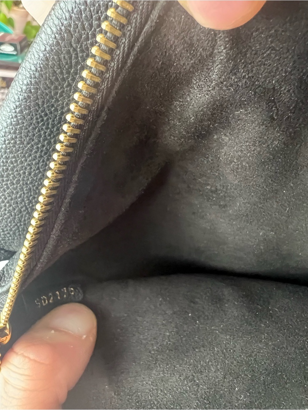 Louis Vuitton Black Monogram Empreinte Crossbody Shoulder Bag - Picture 15 of 16